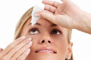 眼药水不能滴在眼珠上