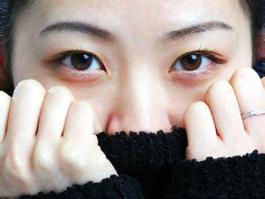 平白无故出黑眼圈 可能是疾病信号