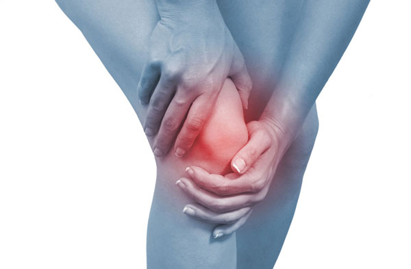秋季膝关节肿痛可能是腰椎病