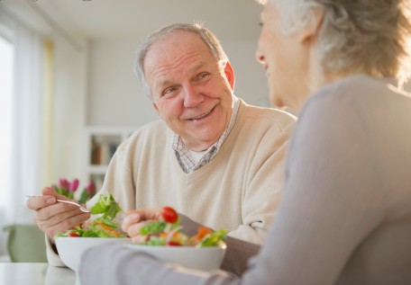 老人健康有四个准则：补钙、补益生菌、肌肉、饮食